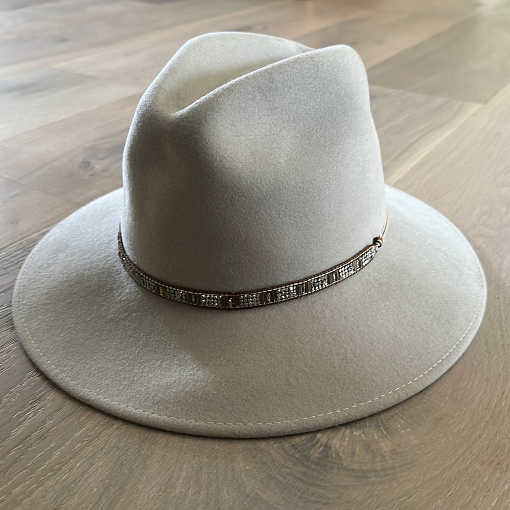 Gottex gray hat with beaded detailing. Worn once! - Picture 4 of 7